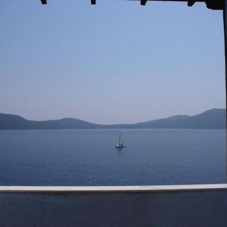 Villa With Breathtaking Views And Private Beach Agios Dimitrios  Exterior foto