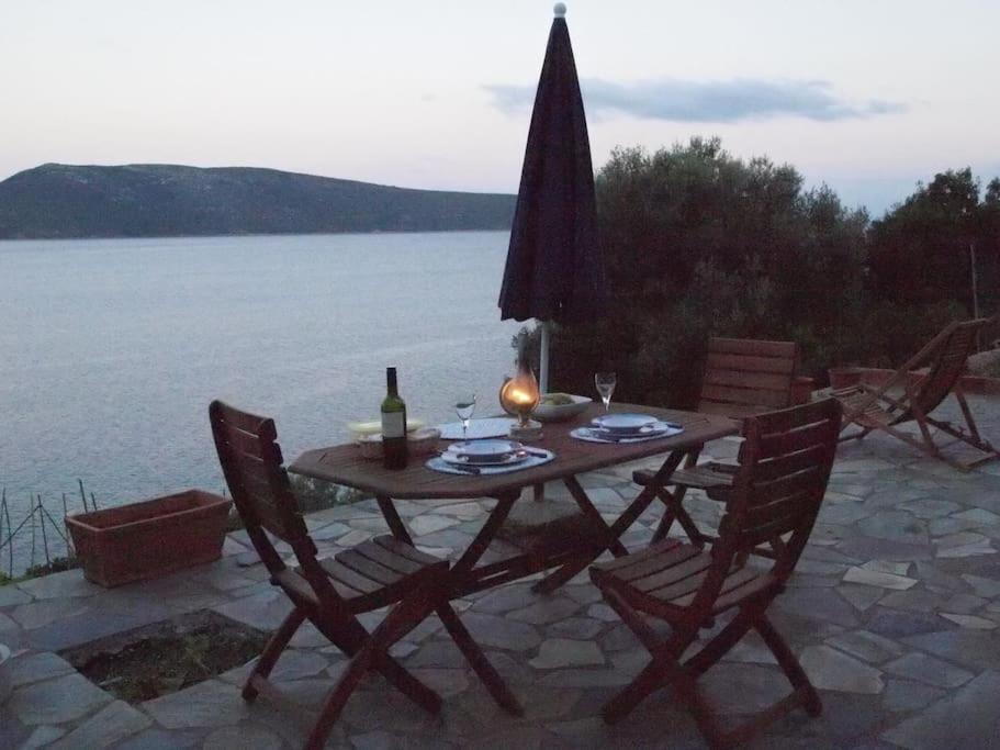 Villa With Breathtaking Views And Private Beach Agios Dimitrios  Exterior foto