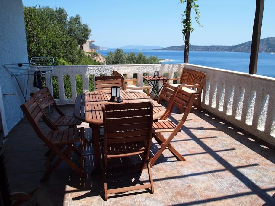 Villa With Breathtaking Views And Private Beach Agios Dimitrios  Exterior foto